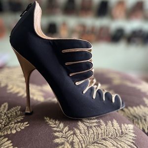 Brian Atwood black gold lace up 1920s art deco square heel tip pumps